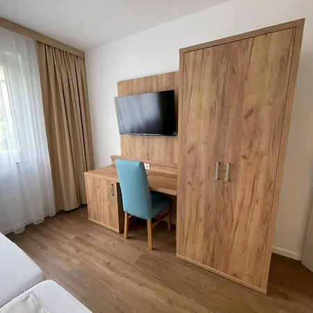 Kernsanierte In Ruhiger Und Zentraler Lage By Interhome *